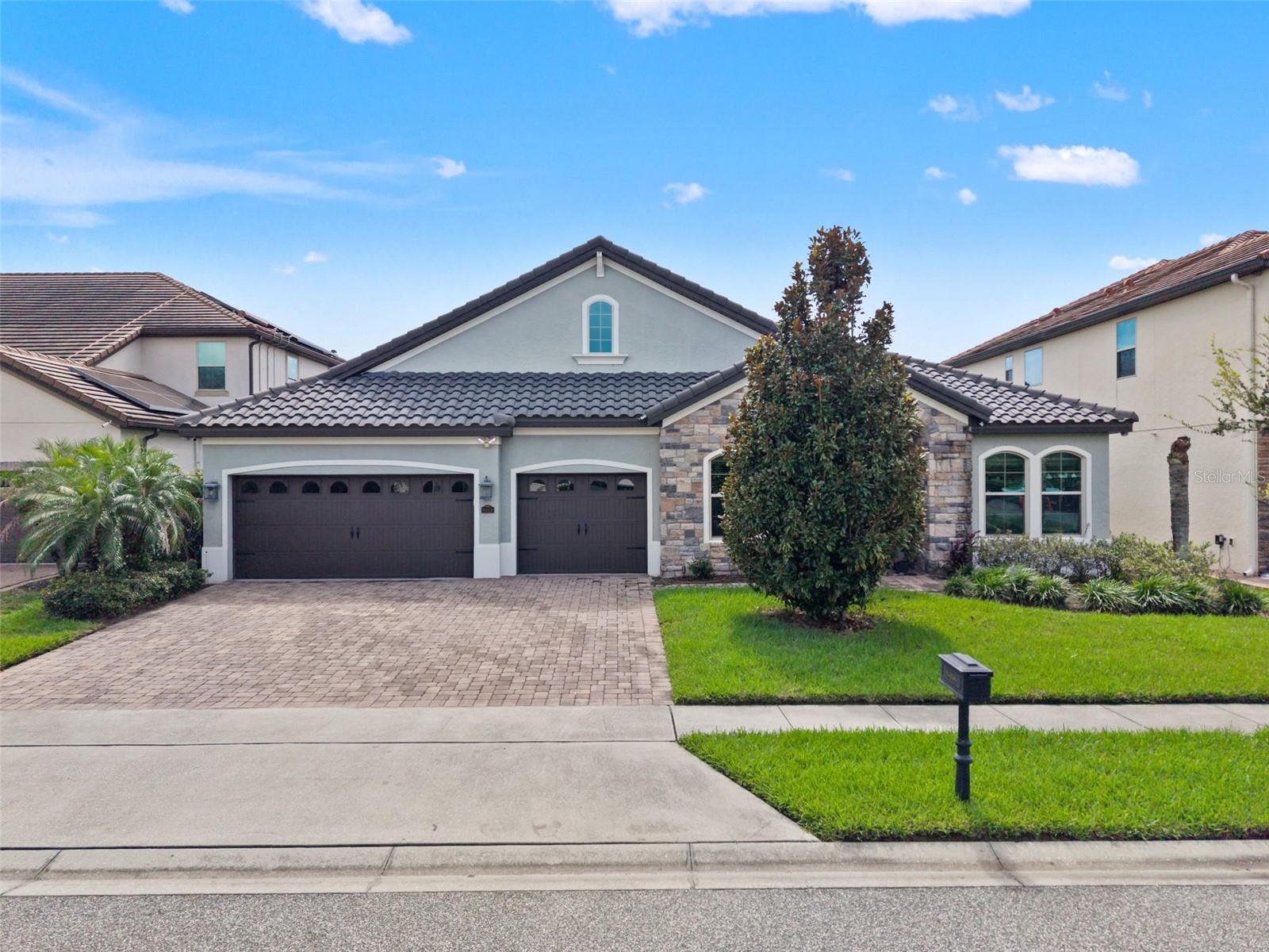 8468 Morehouse Dr — photo