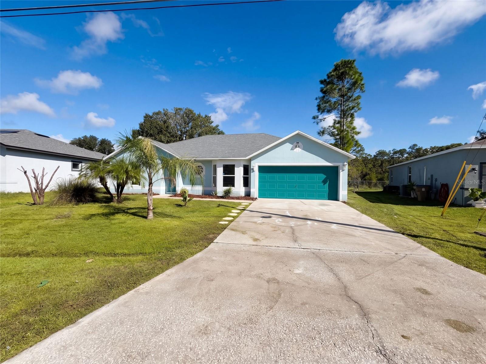 23 Peterlee Ct — photo
