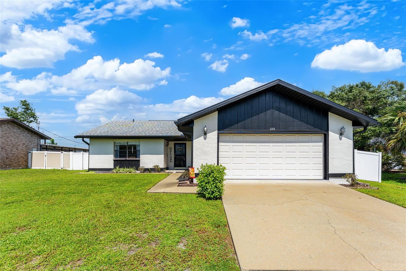 604 Tradewinds Dr — photo