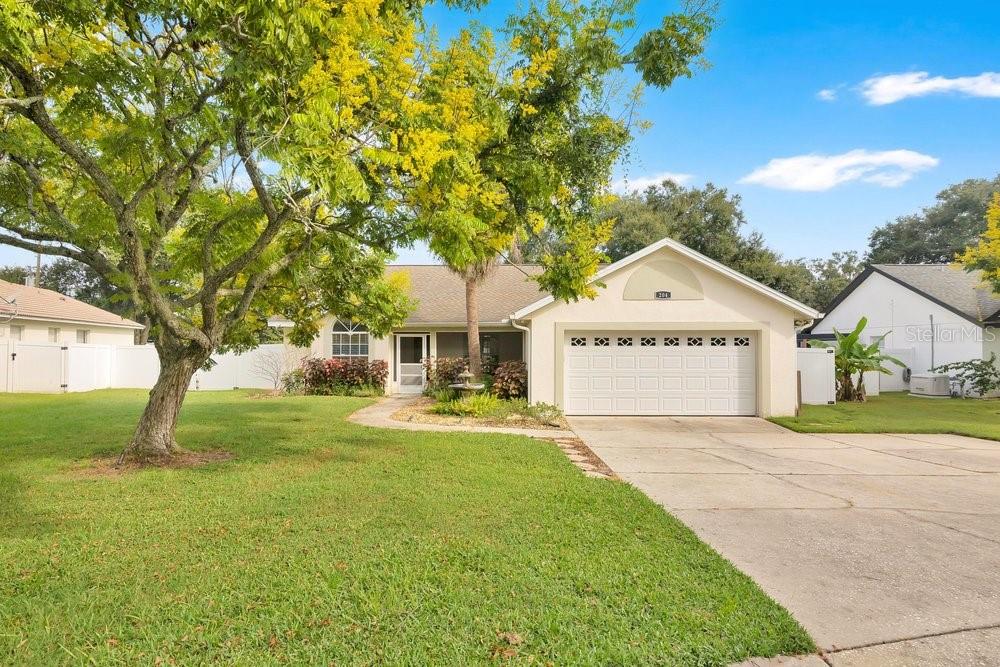 204 Harbor Dr — photo