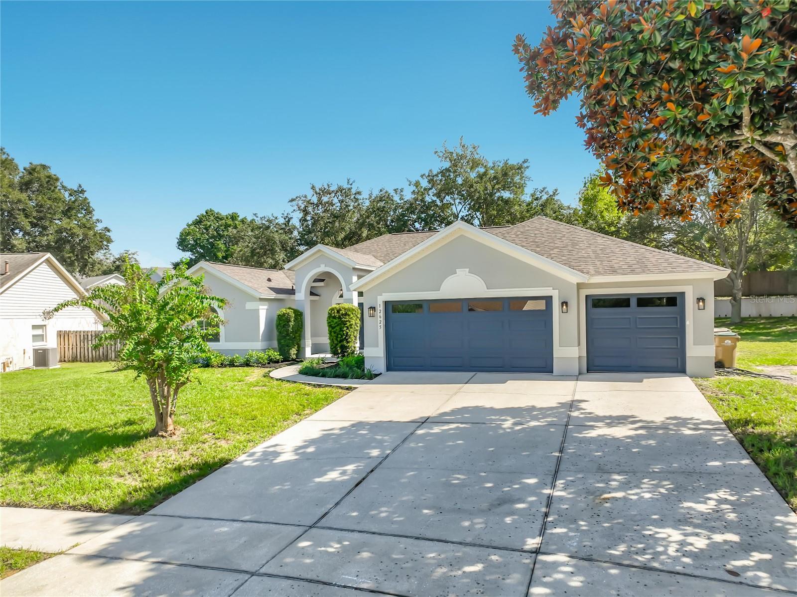 12625 Douglas Fir Ct — photo