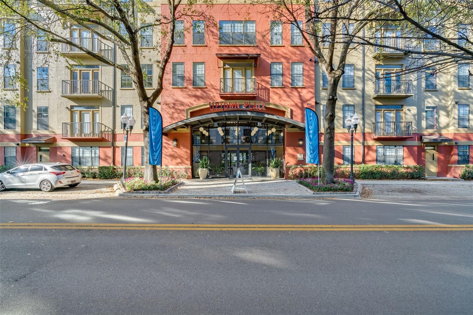 911 N Orange Ave #411 — photo