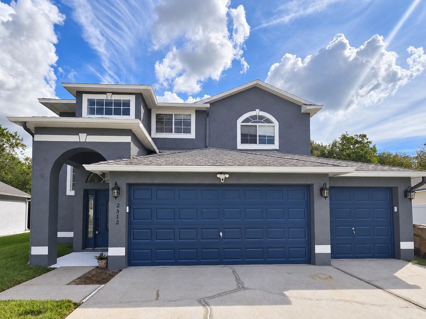 2512 Brookstone Dr — photo
