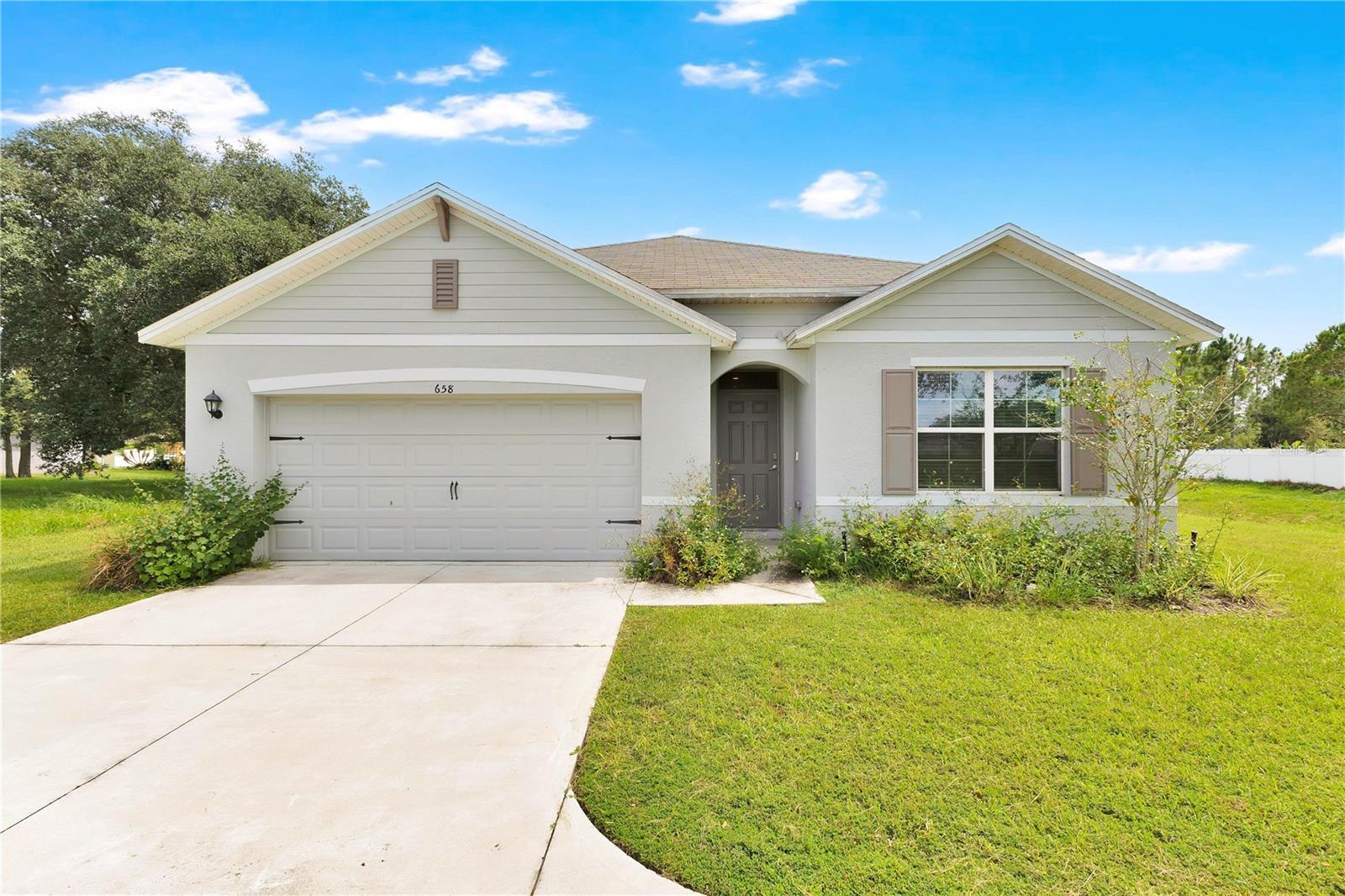 658 Cotulla Dr — photo