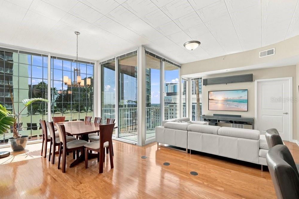 155 S Court Ave #1102 — photo