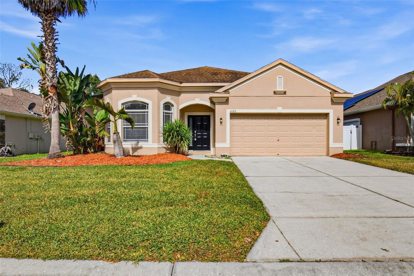 11123 Oyster Bay Cir — photo