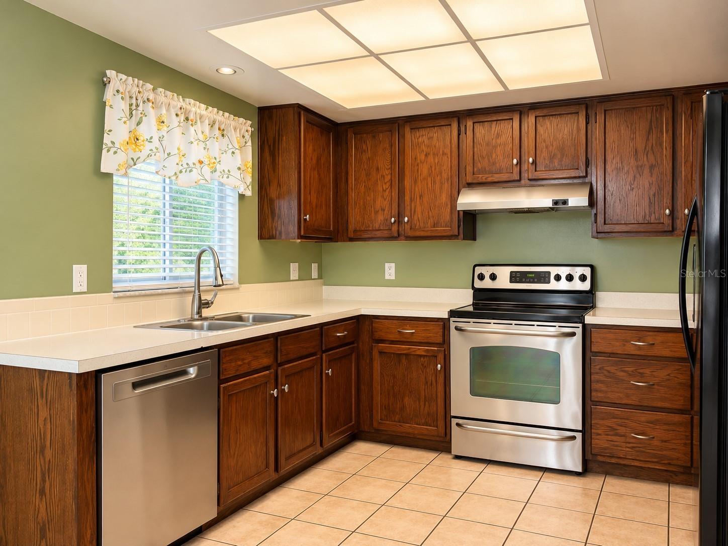 241 Mantis Loop, Apopka, FL 32703 — photo 2