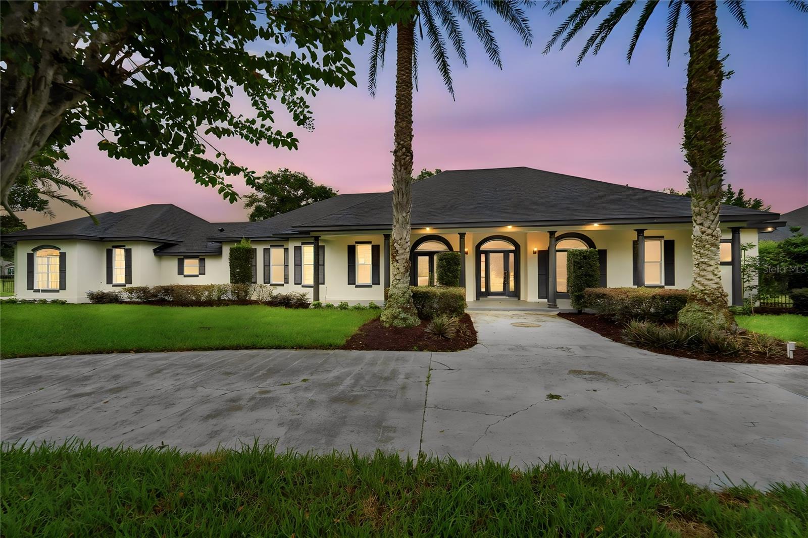 1055 Edmiston Pl — photo