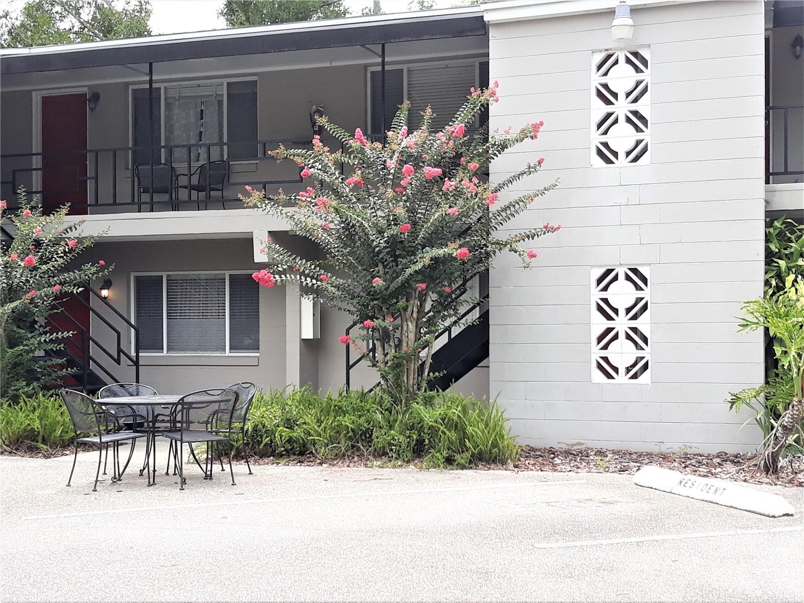 3200 Fairway Ln #5 — photo
