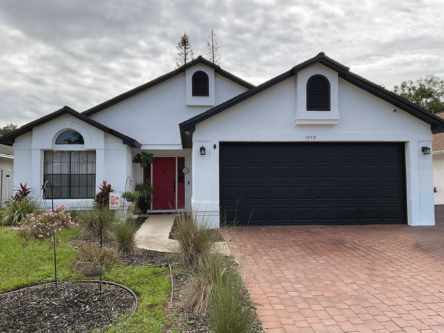 1078 Manigan Ave — photo