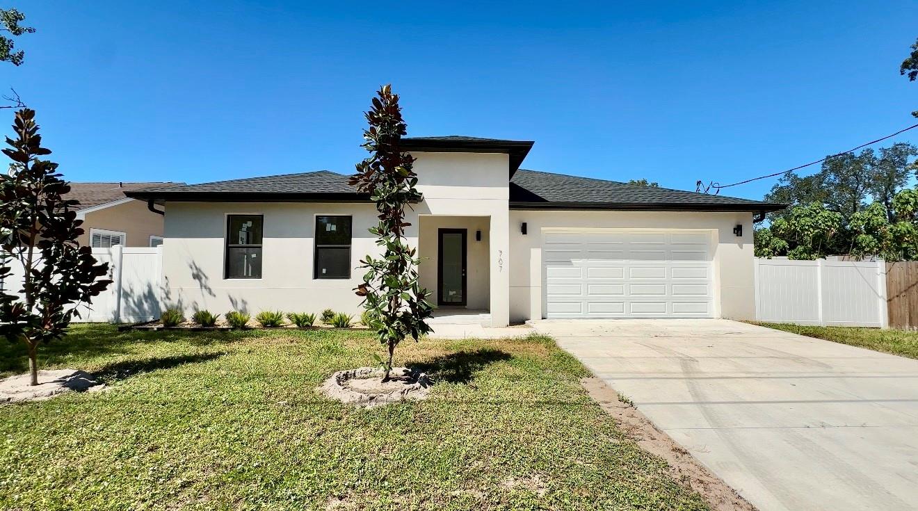 707 W Country Club Dr — photo