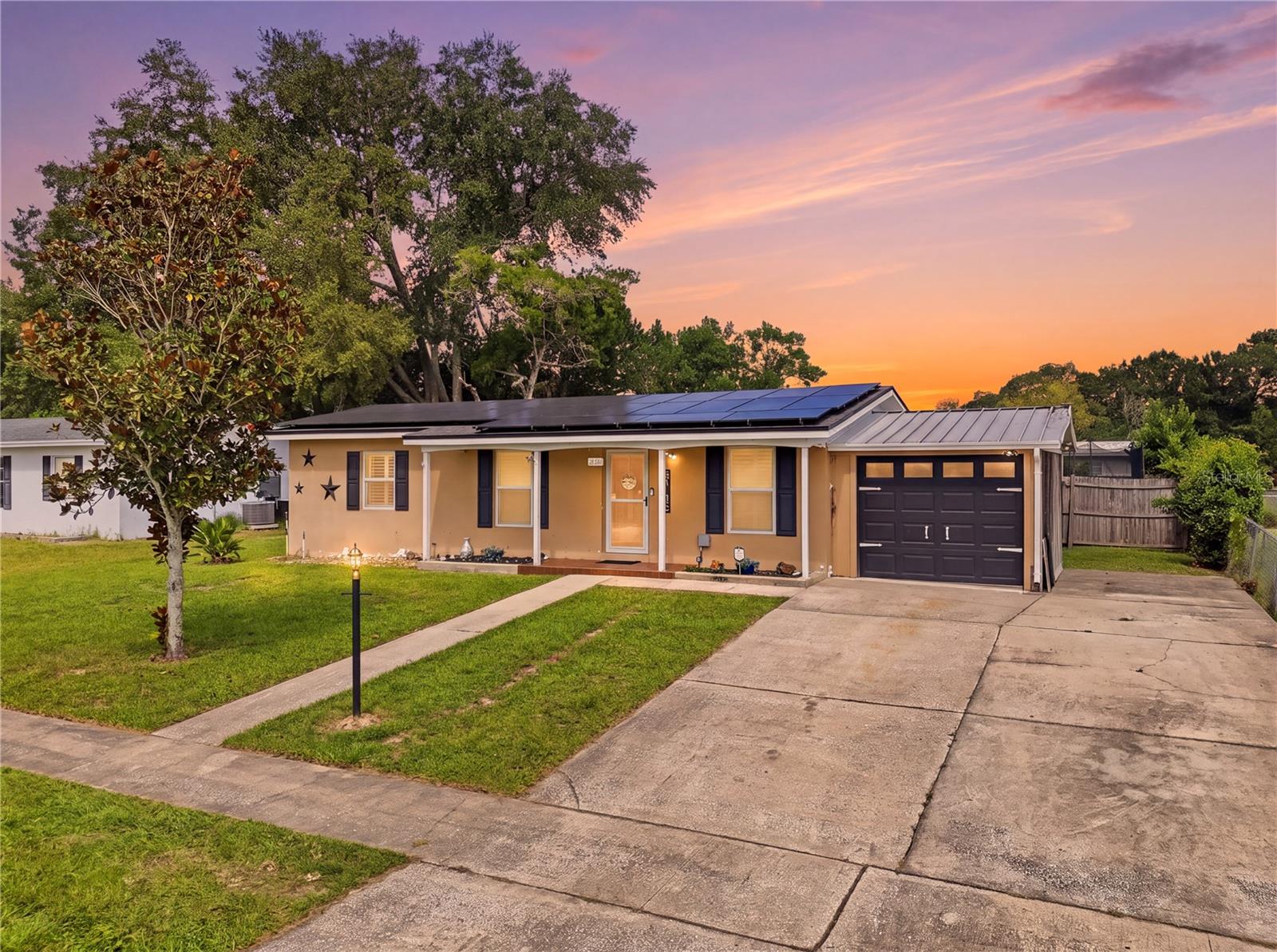 1646 Hastings Dr — photo