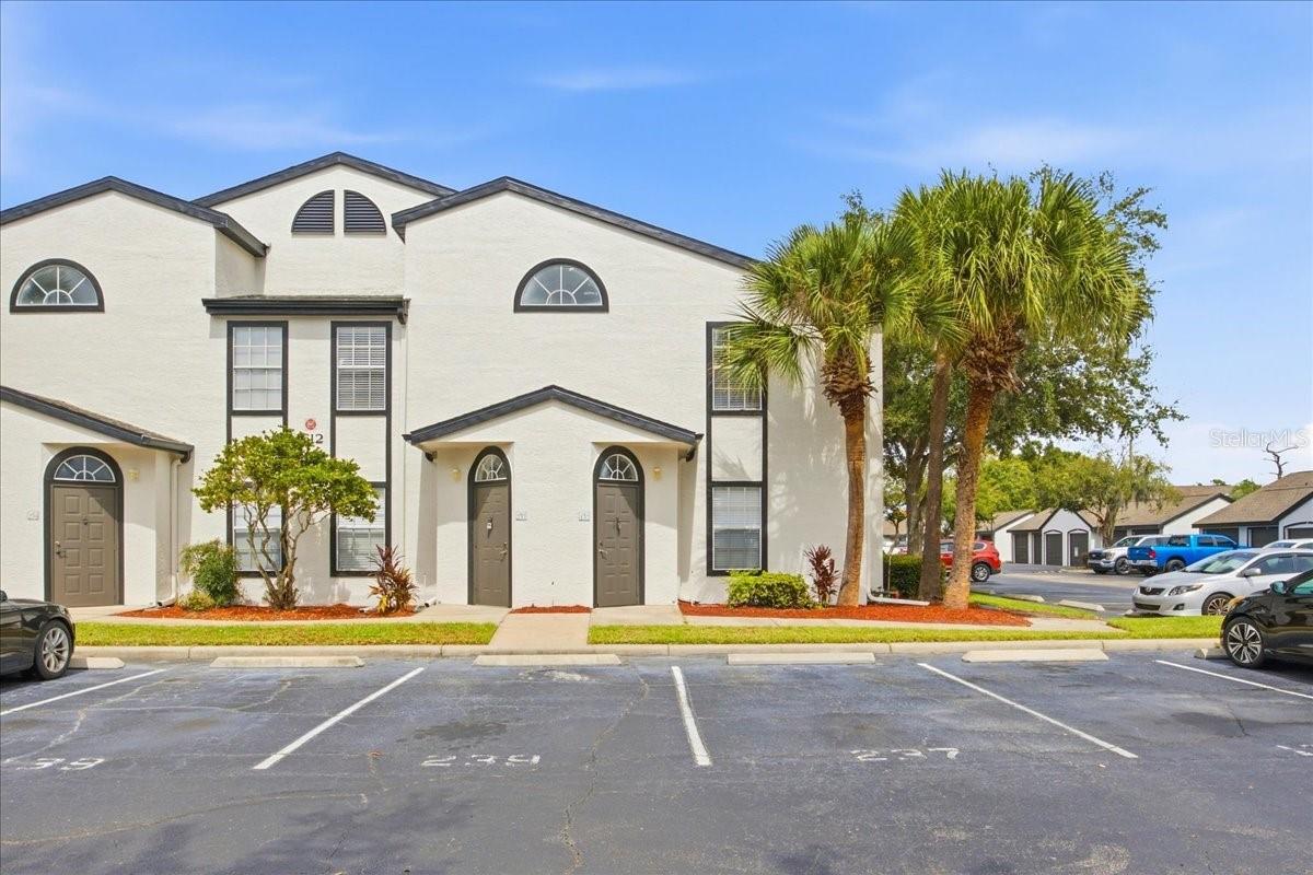 1612 Columbia Arms Cir #137 — photo