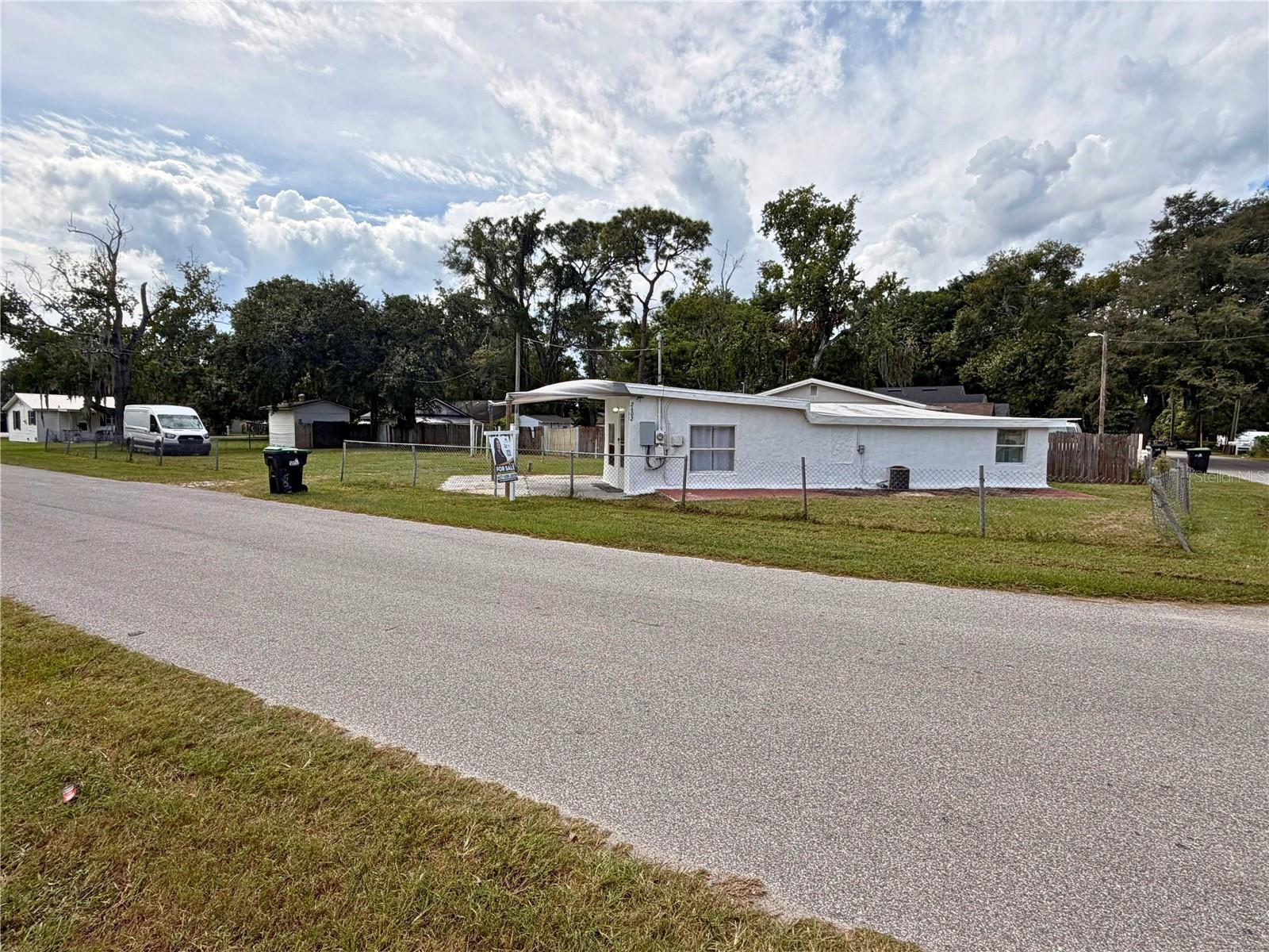 2602 Sidney Ave — photo