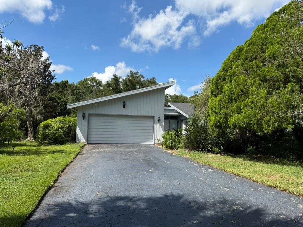 107 Canterbury Dr — photo