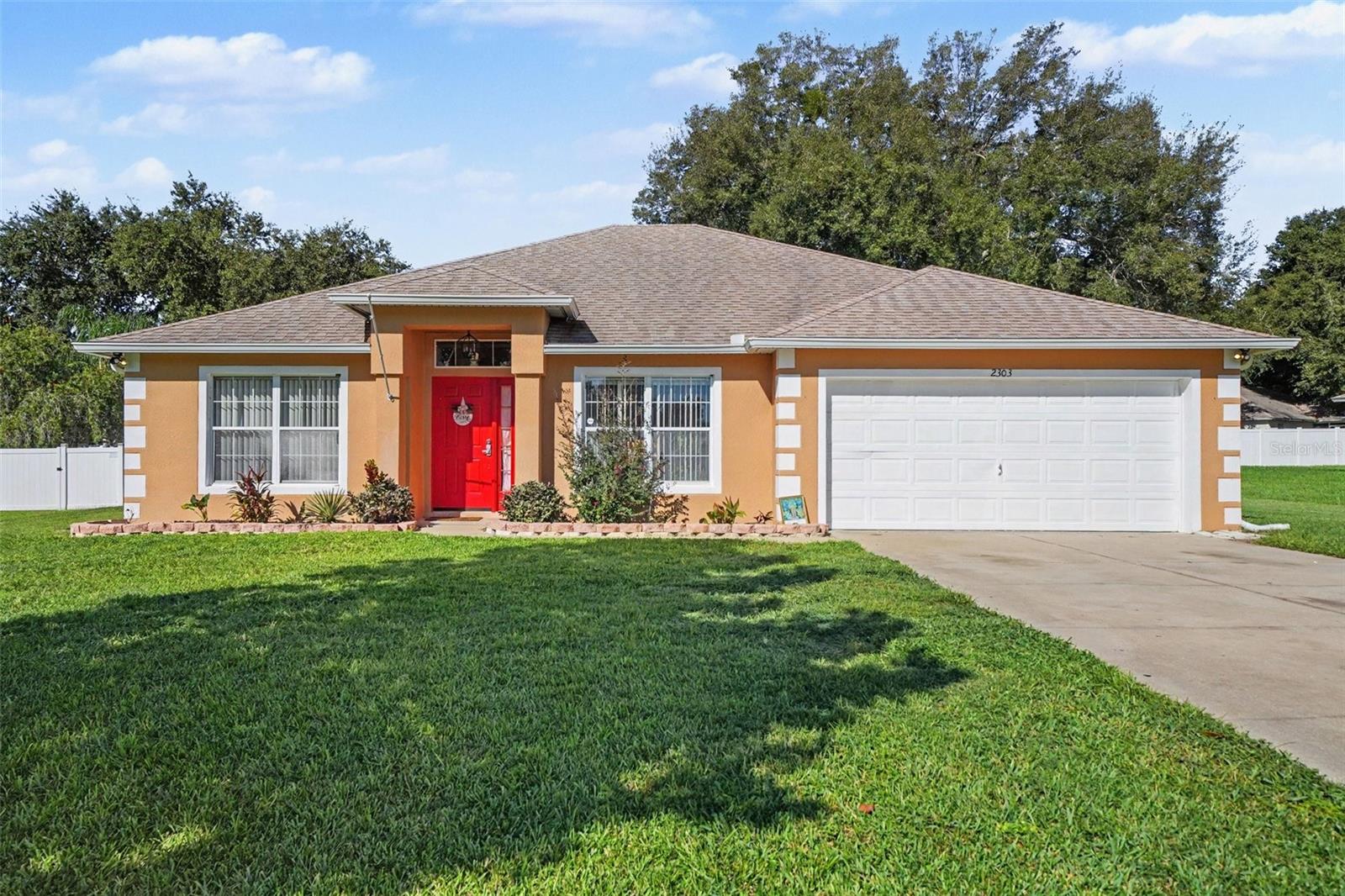 2303 Weathered Wood Dr — photo