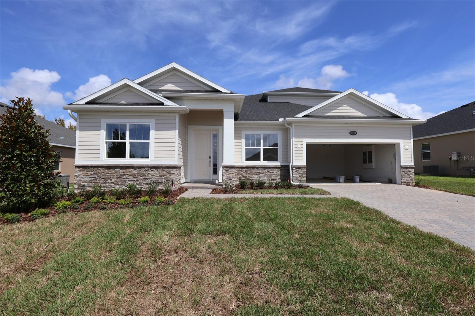 3174 Wolf Lake Ave — photo
