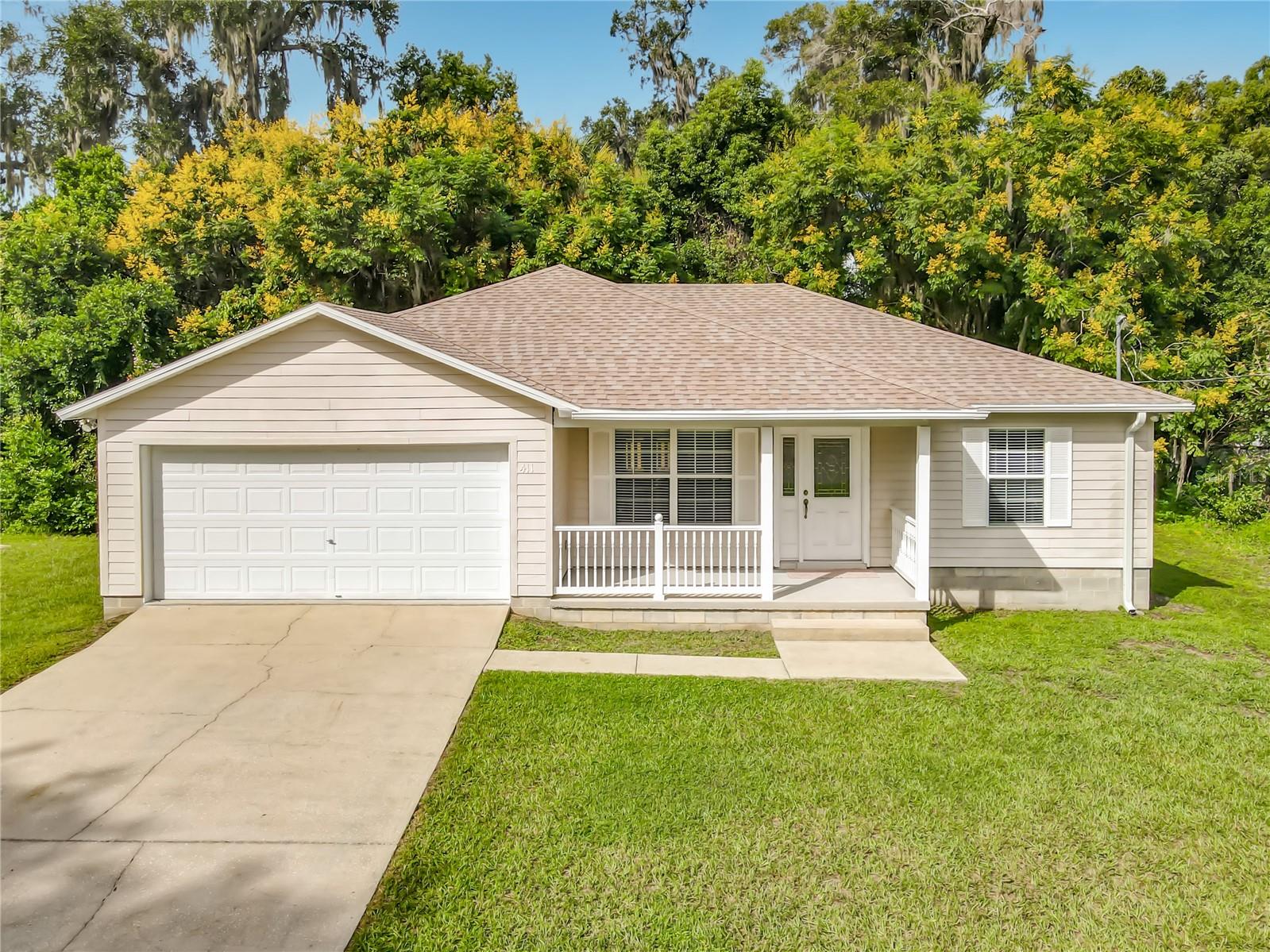 411 Collins Ct — photo
