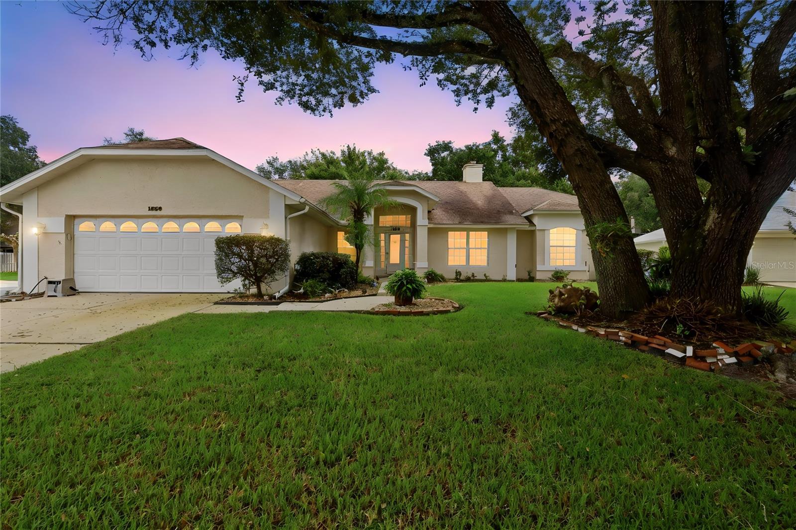 1539 Hawkesbury Ct — photo