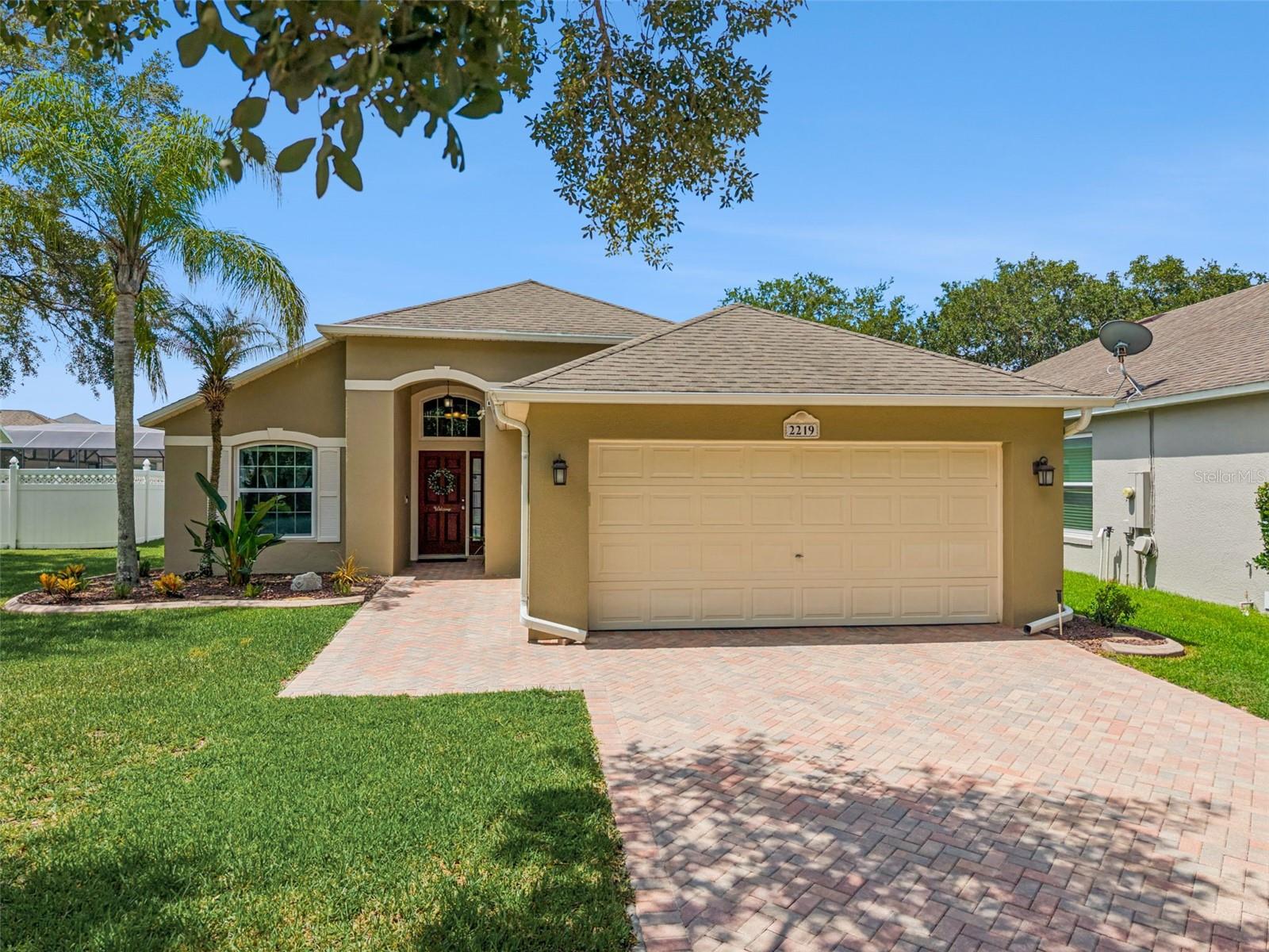 2219 Hillshire Dr — photo