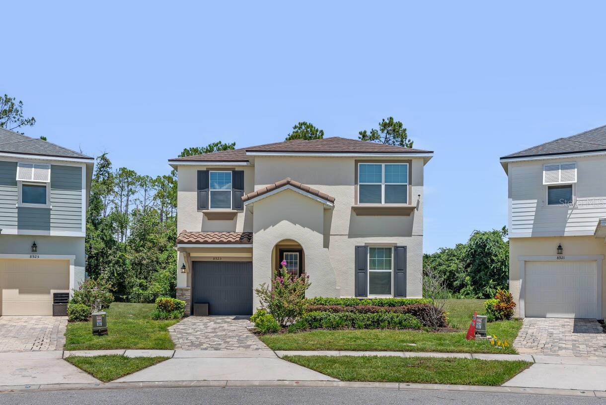 8923 Coconut Breeze Dr — photo