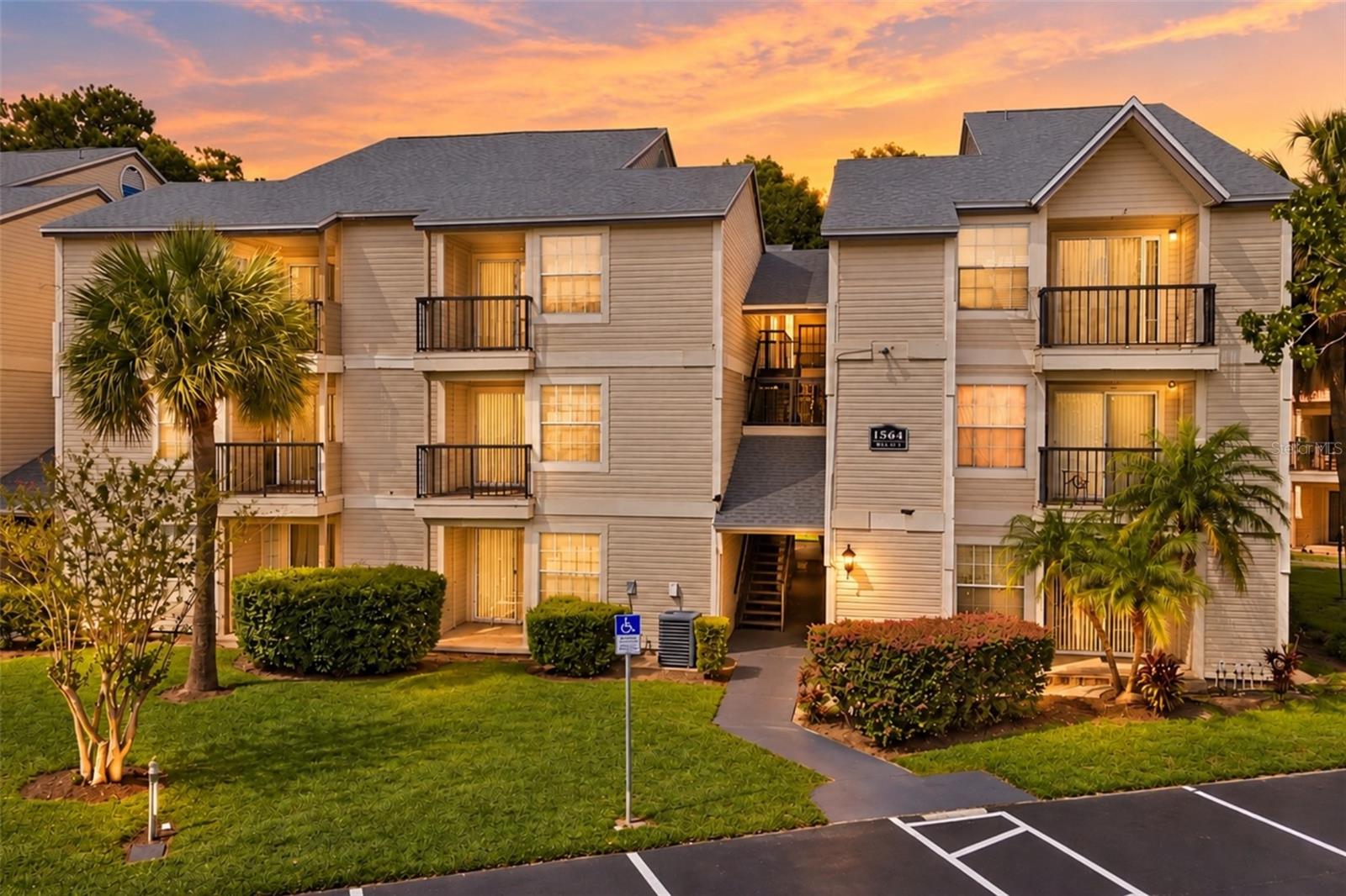1964 Lake Atriums Cir #169 — photo