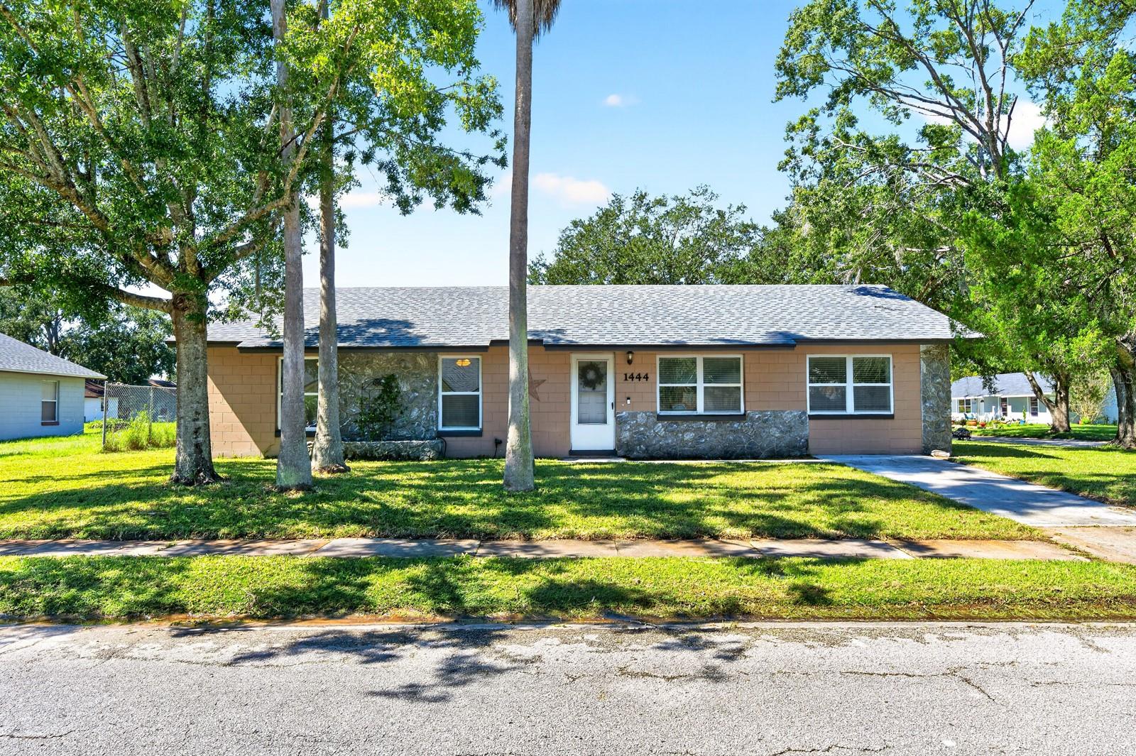 1444 Kenny Ct — photo