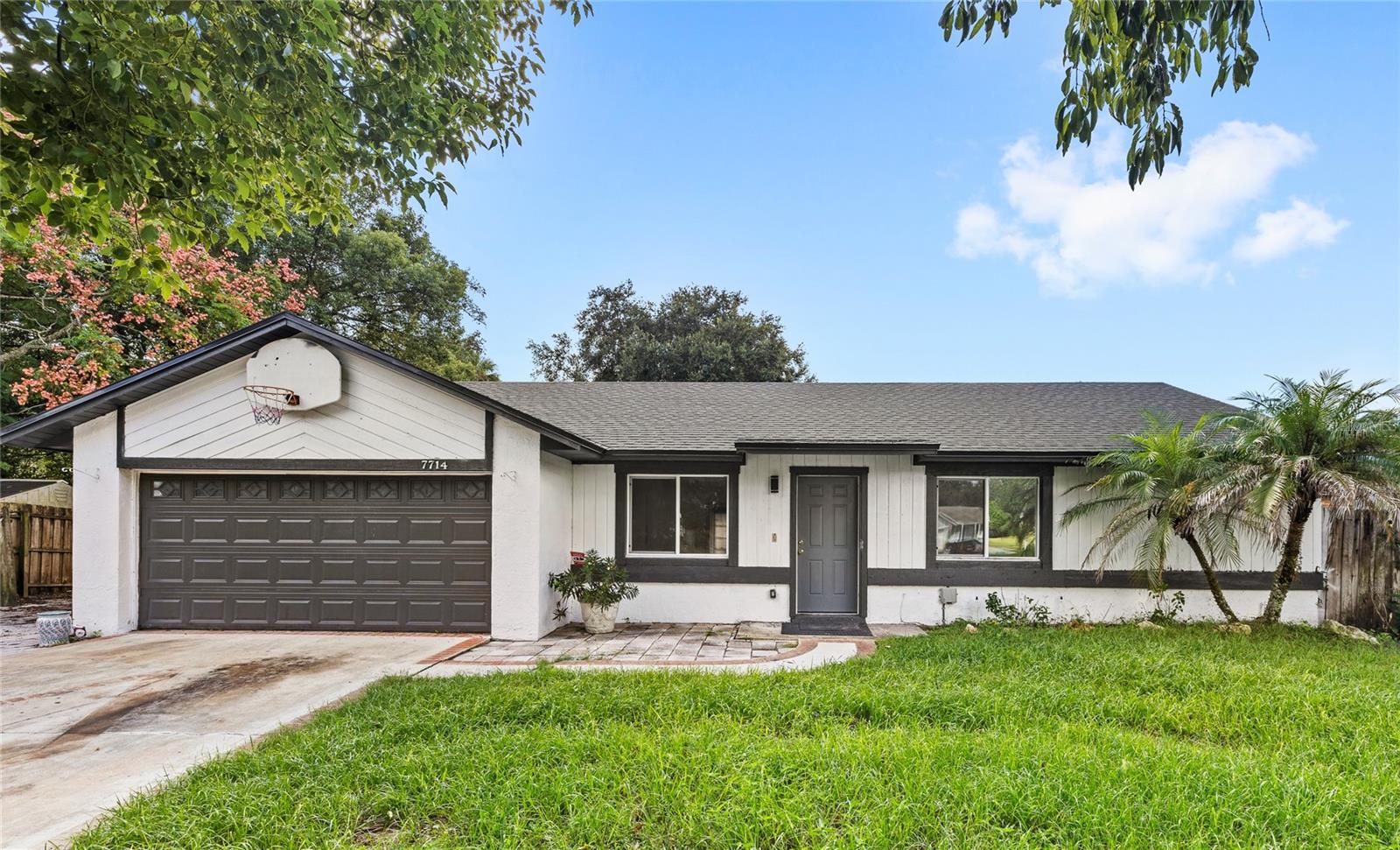 7714 Bayberry Ct — photo