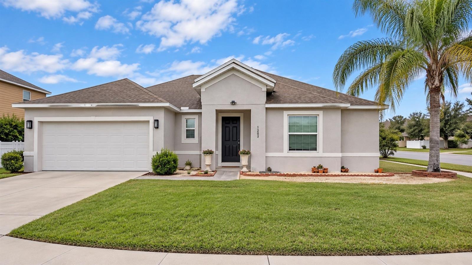 1202 Hillbridge Dr — photo