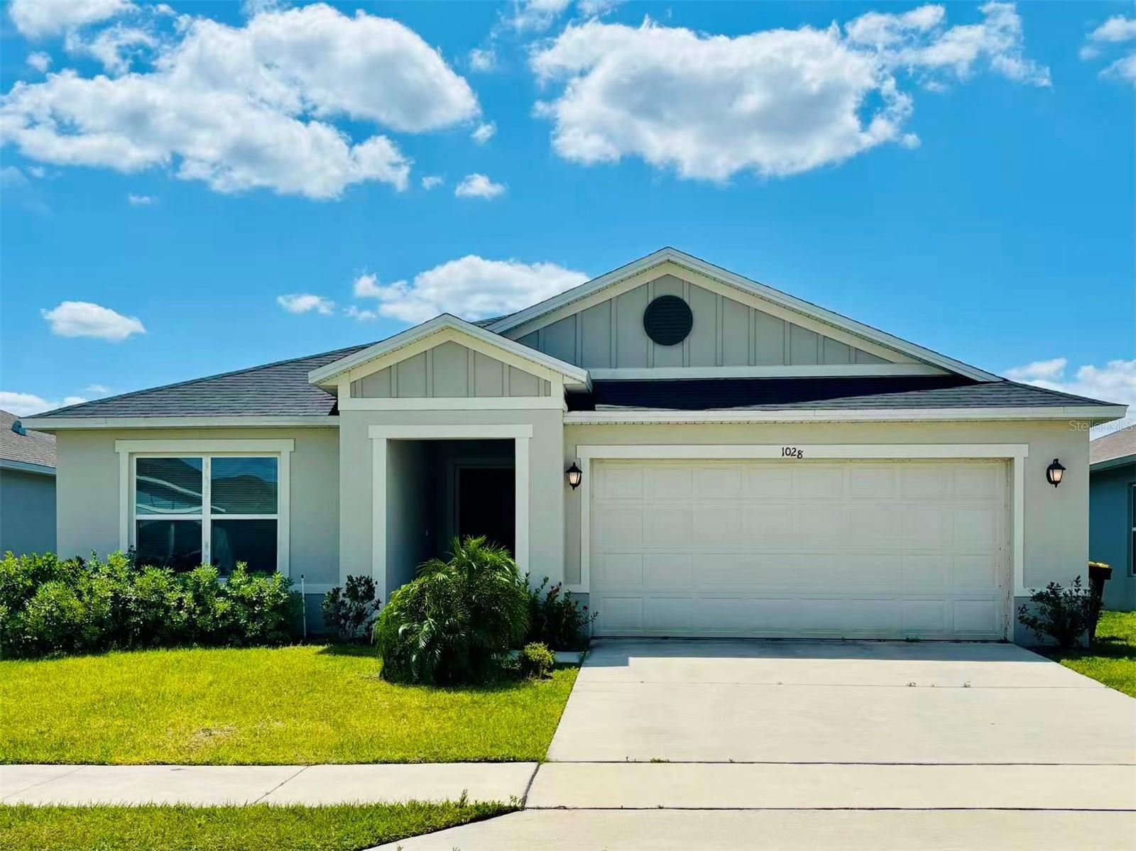 1028 Mattie Pointe Way — photo