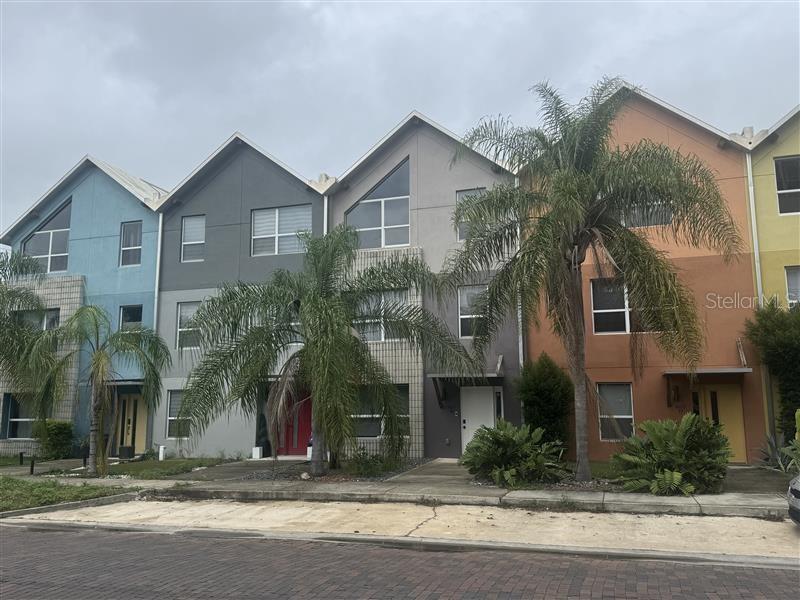 1603 Woodward St #18 — photo