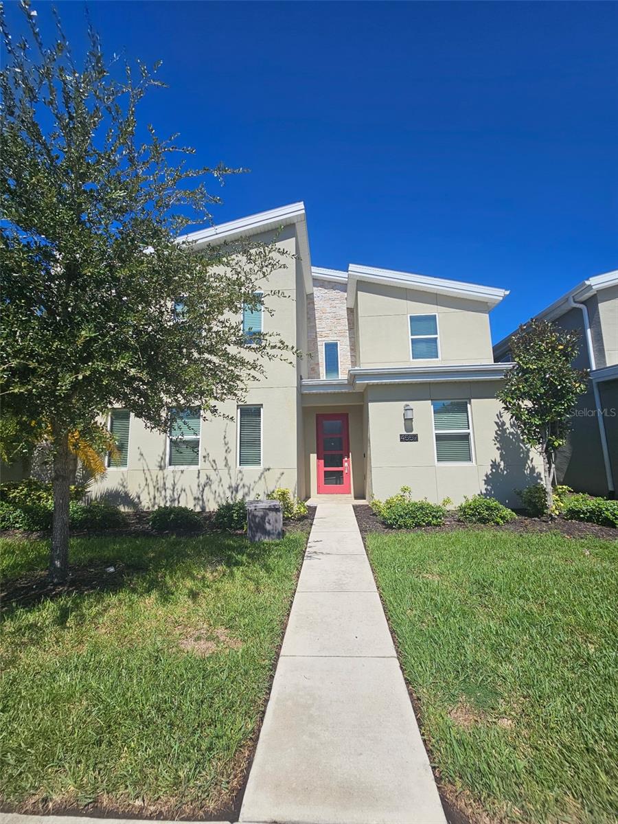 4557 Target Blvd — photo