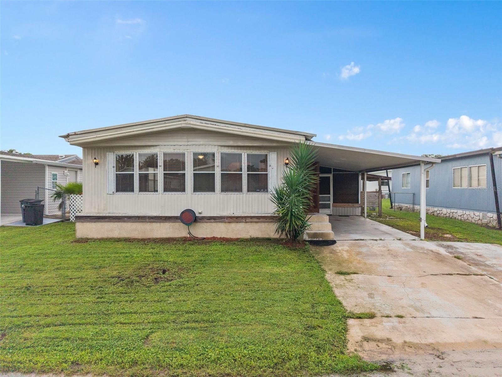 137 Pine Tree Dr — photo