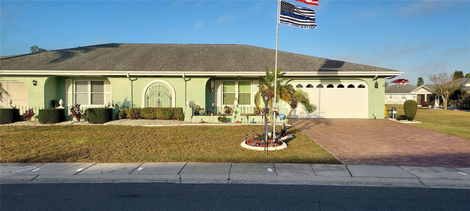 906 Bluewater Dr — photo