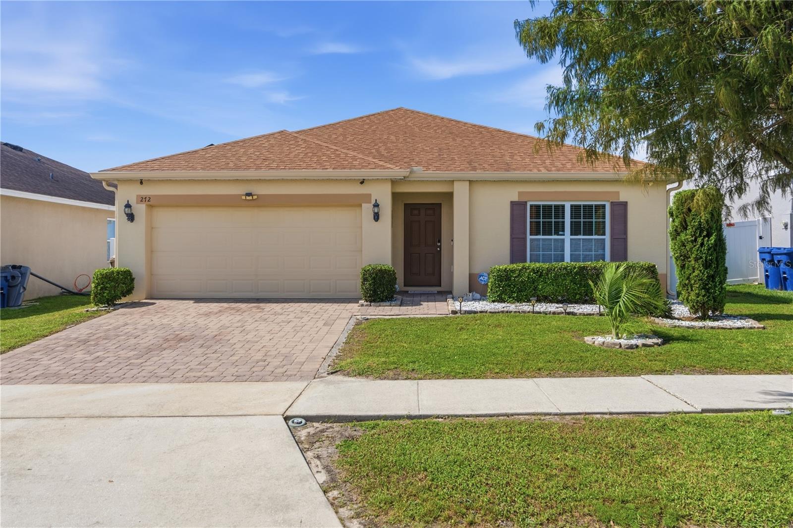 272 Sparrow Hawk Dr — photo