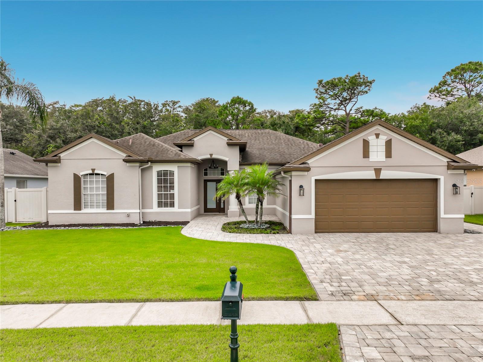 2462 Greenwillow Dr — photo