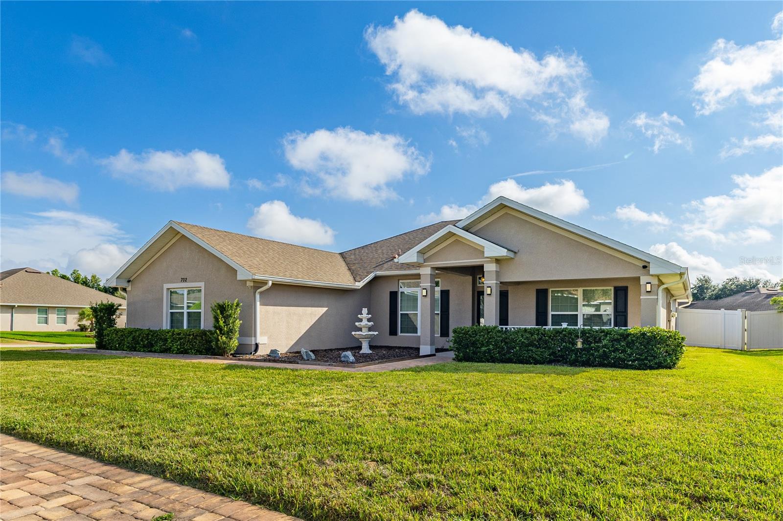 702 Country Walk CV — photo