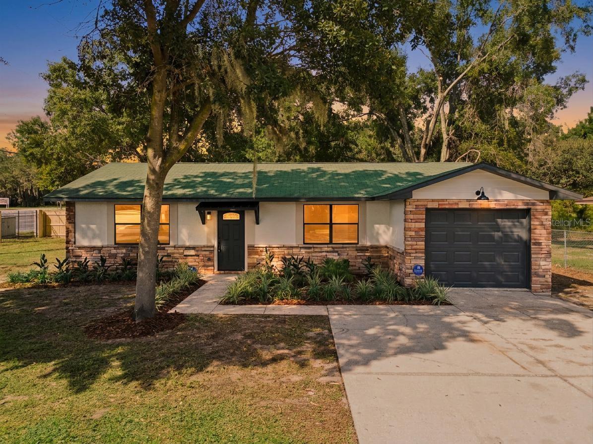 2240 Gabarone Blvd — photo