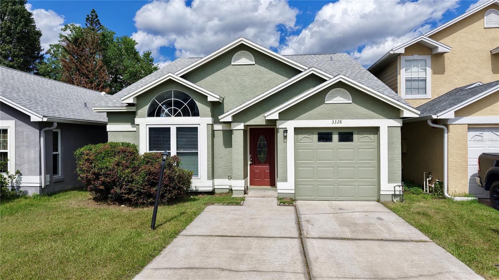 3328 Hamlet Loop — photo
