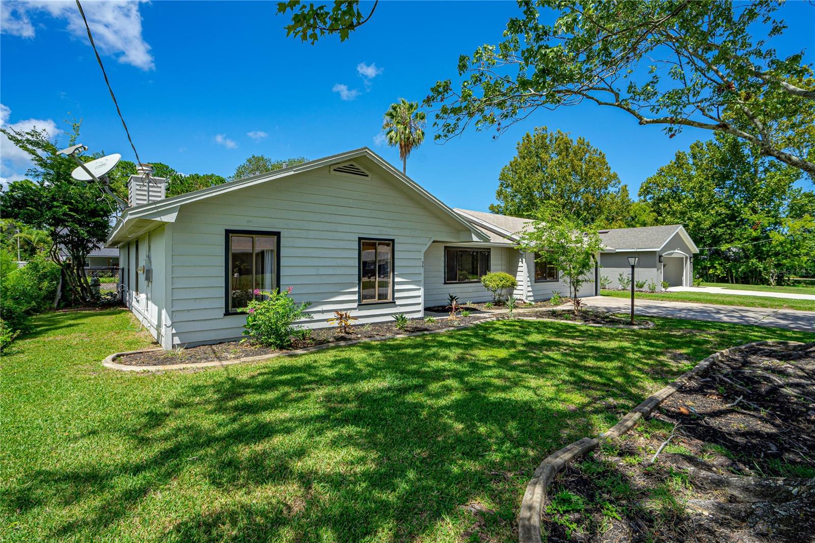 39 Fleetwood Dr — photo