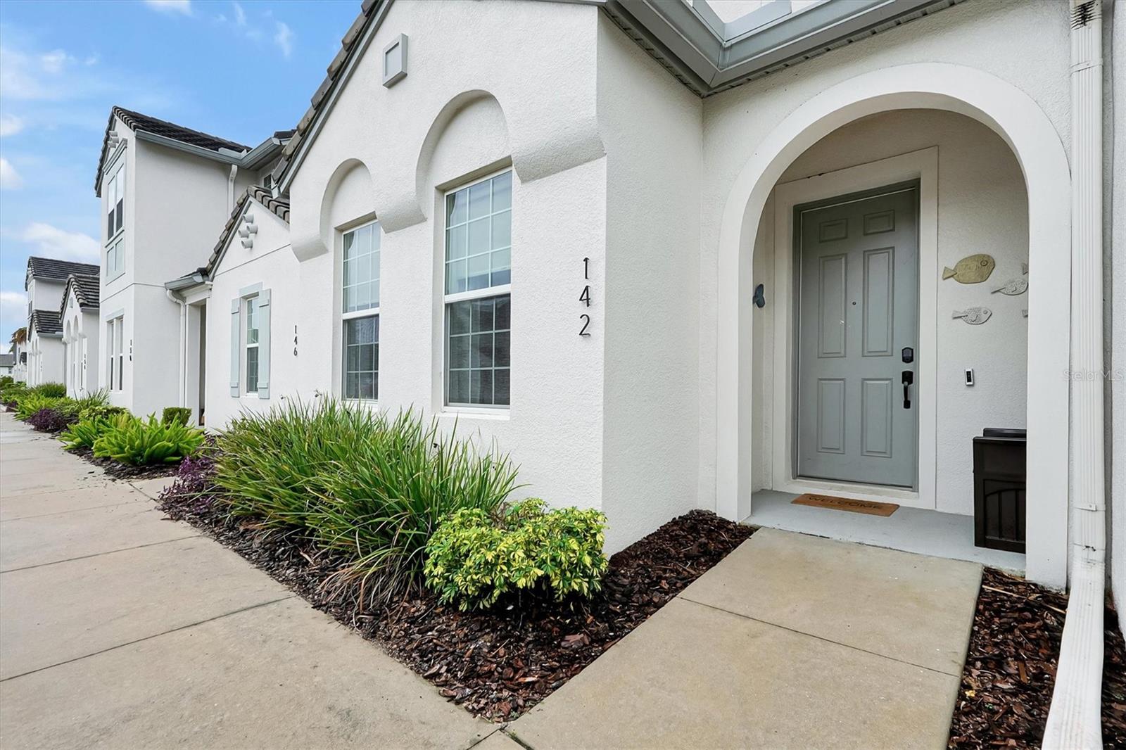 142 Captiva Dr — photo