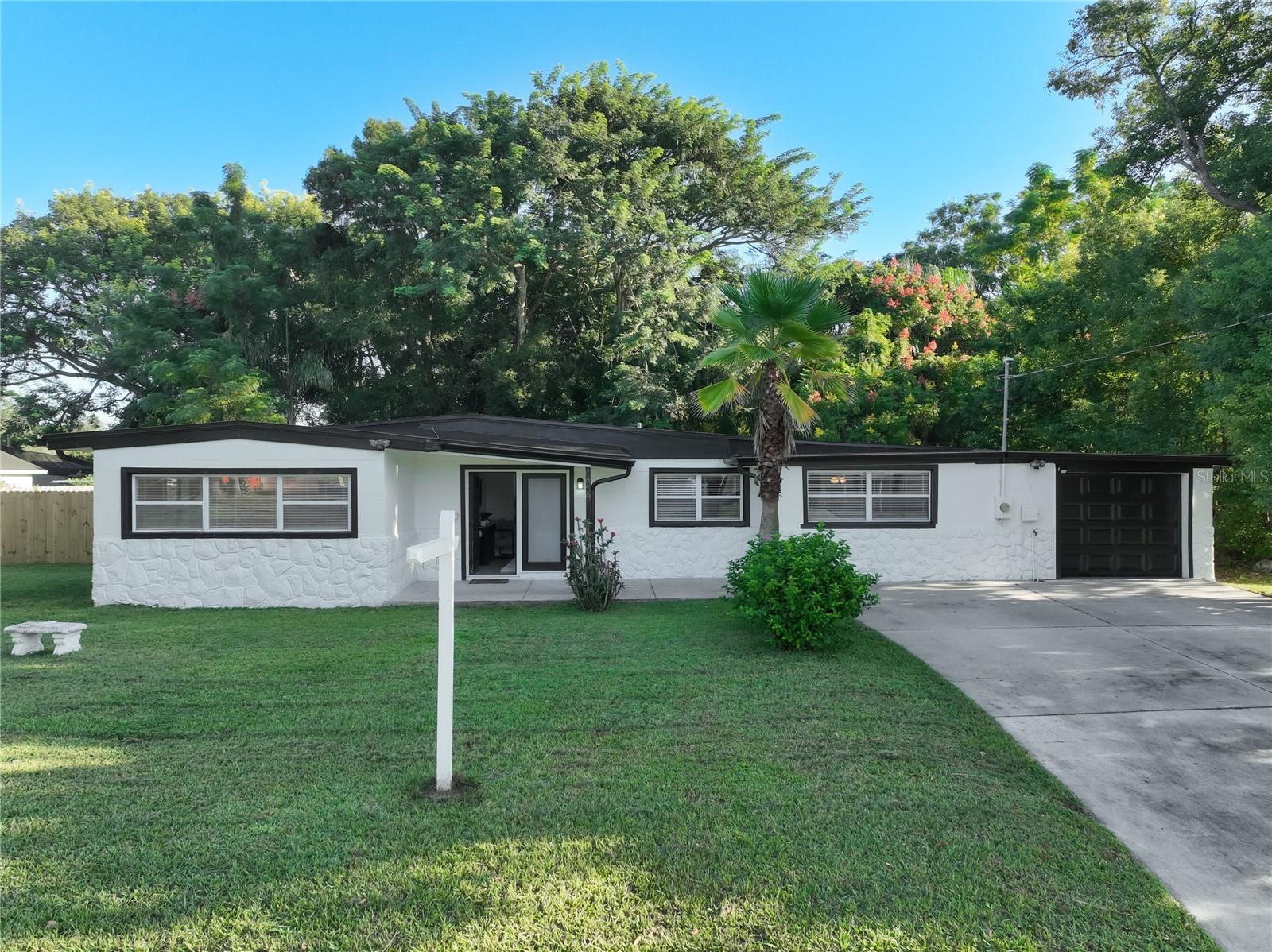 5939 Dogwood Dr — photo