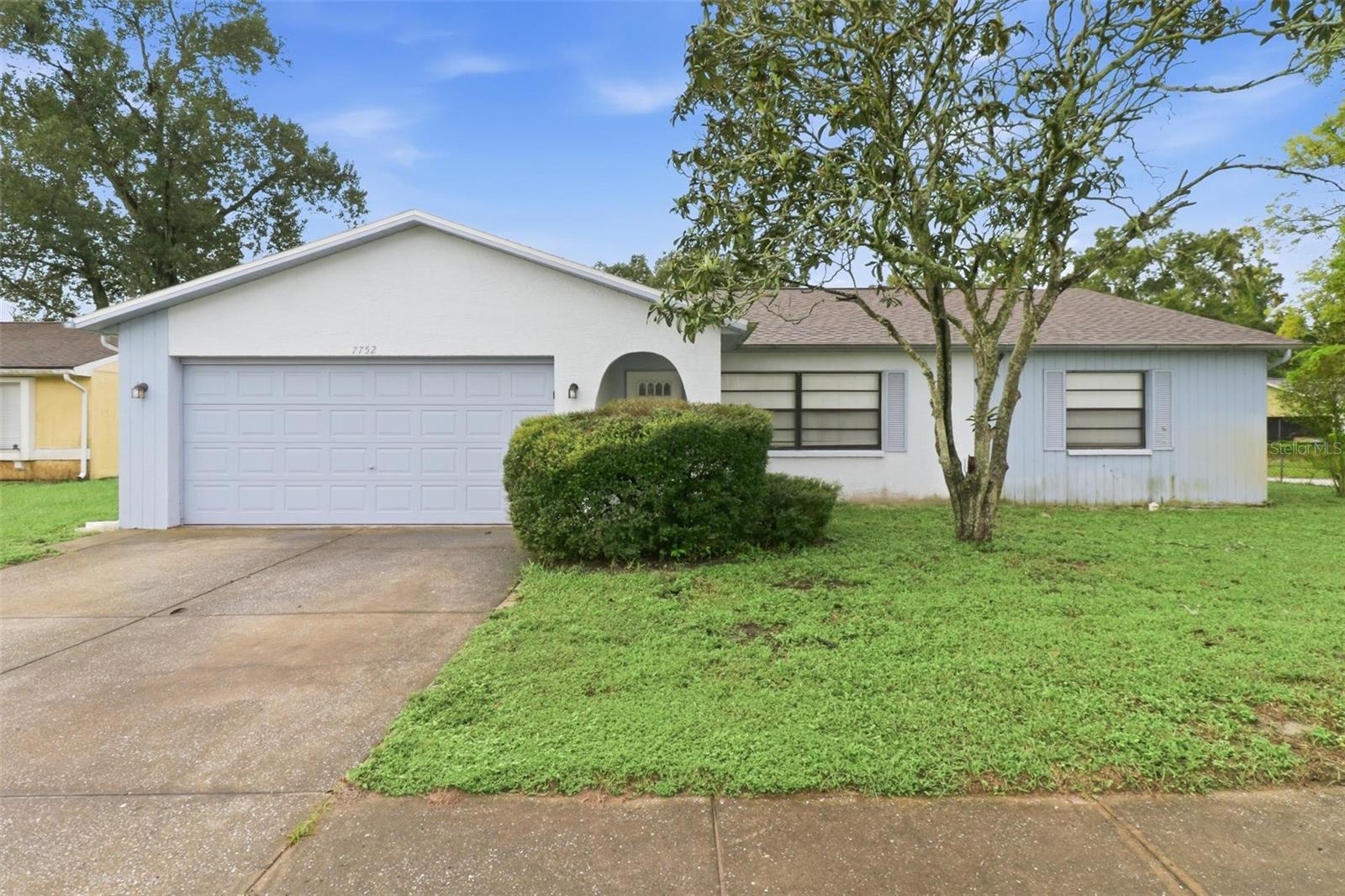 7752 Royal Stewart Dr — photo