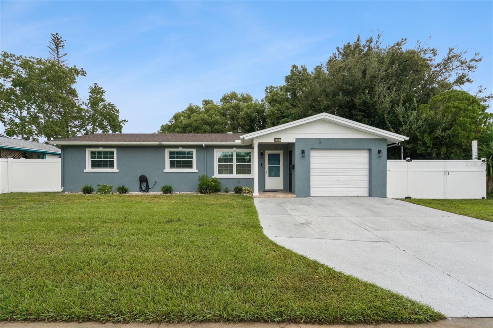 6337 Lido Ct — photo