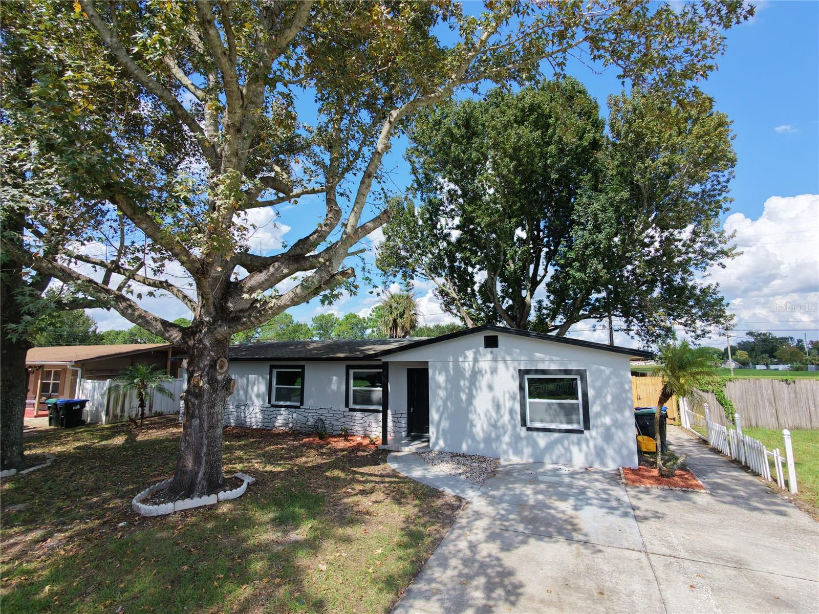 3997 Queen Anne Dr — photo
