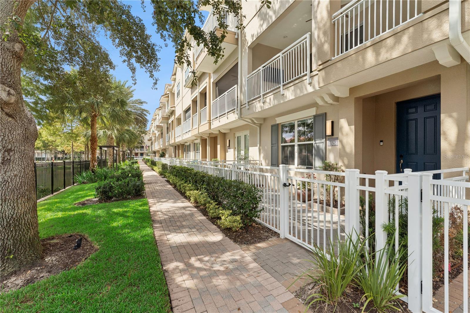 1504 Lake George Dr — photo