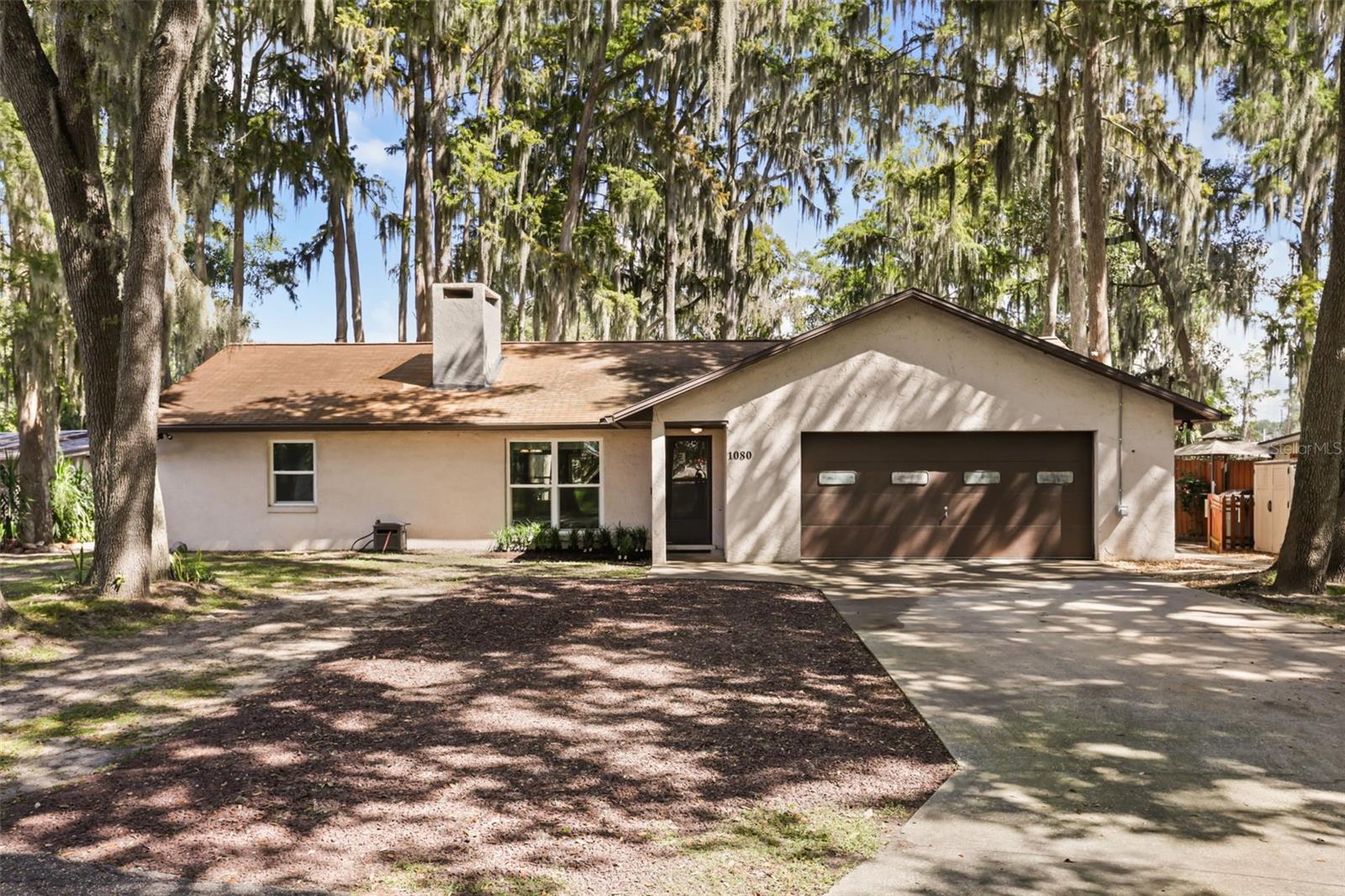 1080 Forest Dr — photo