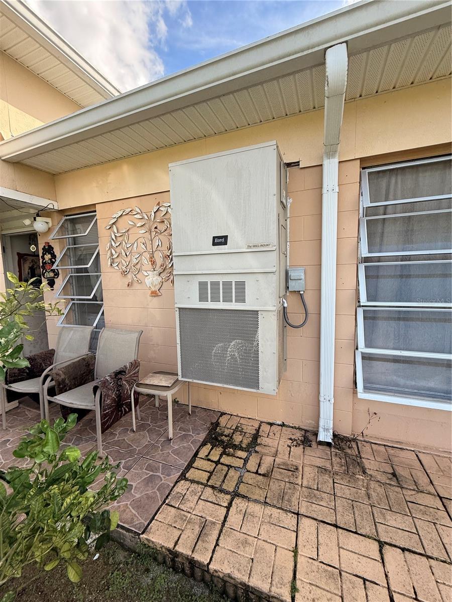 3843 Club Cir — photo