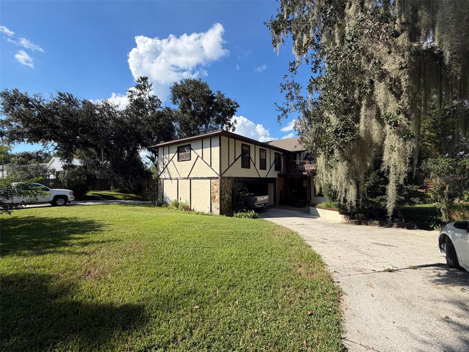 960 Lake Cove Trl — photo