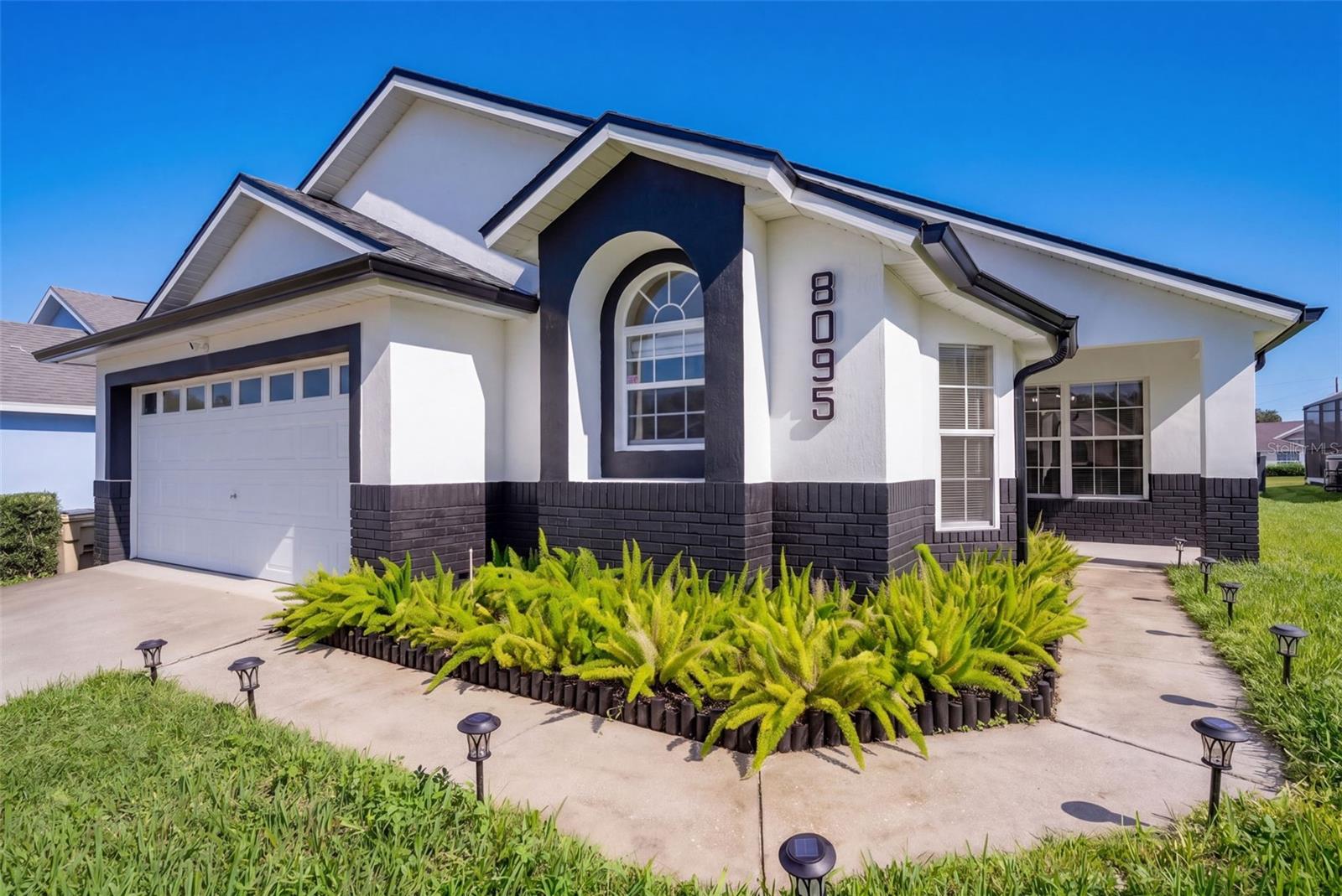 8095 Indian Creek Blvd — photo